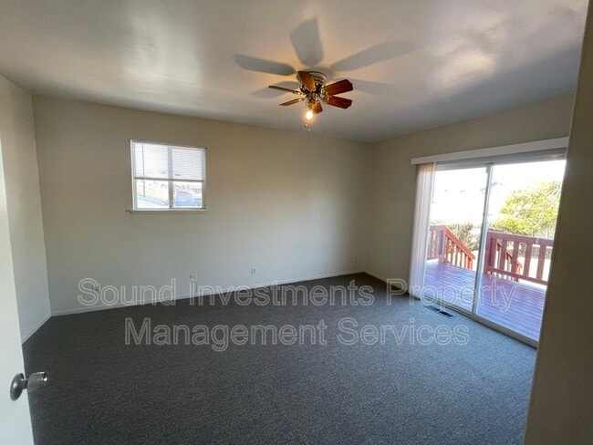 Building Photo - 2611 76th Ave