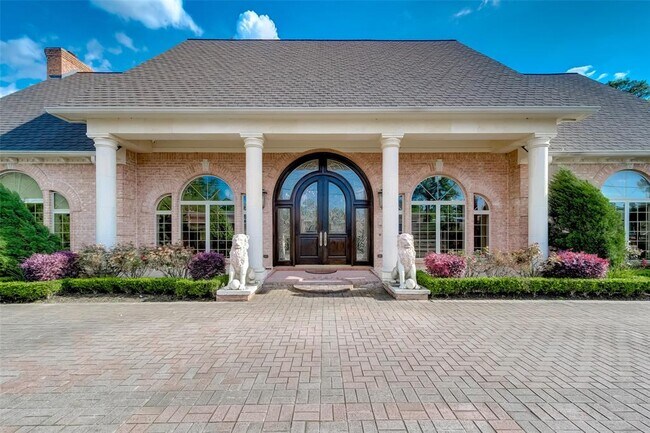 Building Photo - 12445 Memorial Dr