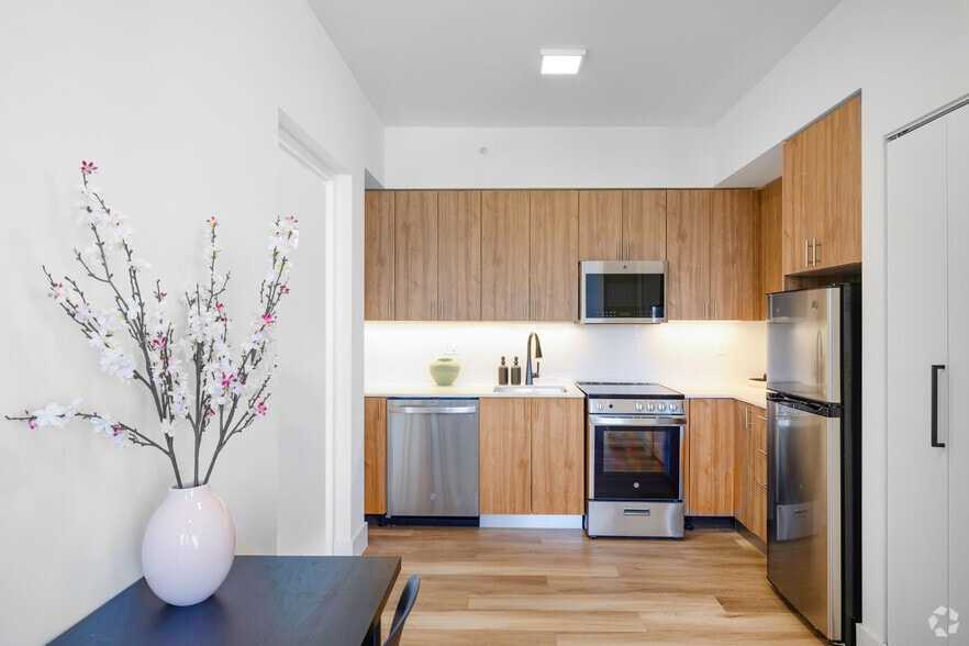 Studio - 400SF - Kitchen - 650 SW 1st St