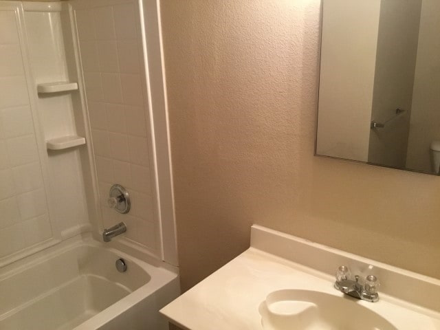 Building Photo - 16136 Shawnee Trl