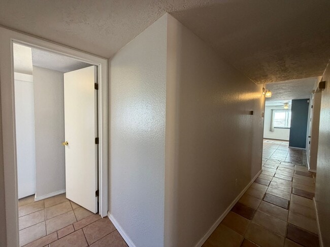 Building Photo - 5812 Brahma Dr NW
