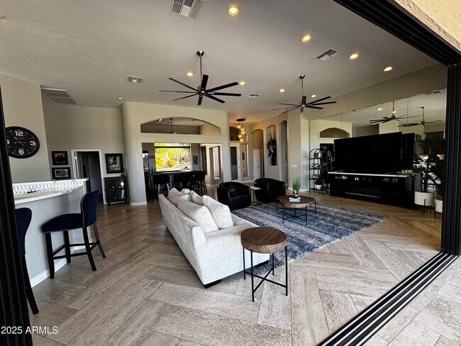 Building Photo - 7637 E Tasman Cir