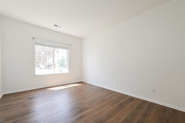 Building Photo - 18512 E Harvard Dr