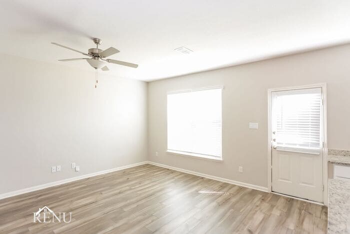 Building Photo - 2022 Delta Downs Dr