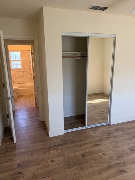 Building Photo - 6552 Miles Ln