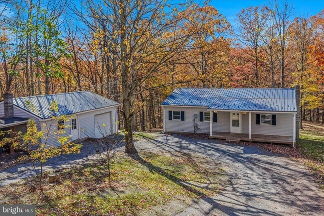 Primary Photo - 438 Gloyd Ln