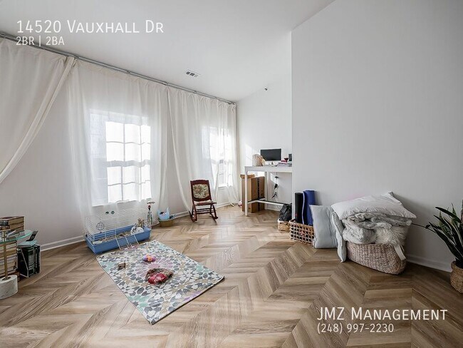 Building Photo - 14520 Vauxhall Dr
