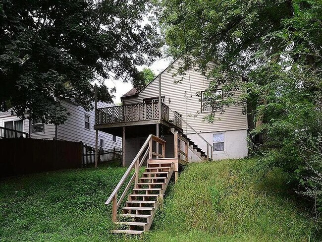 Building Photo - 1309 Franklin St