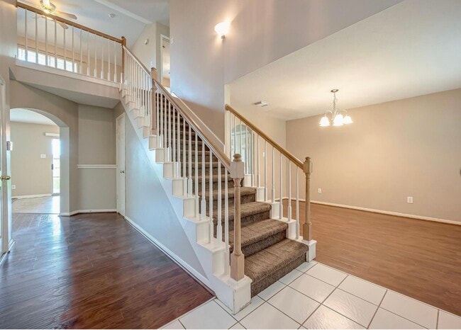 Building Photo - 4914 Jaymar Dr