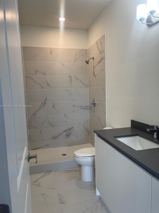 Building Photo - 18988 SW 344th Terrace