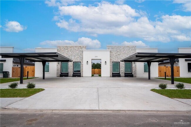 Building Photo - 31 Dragonfly St