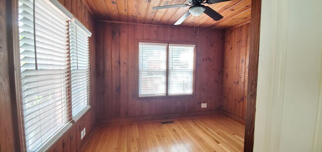 Building Photo - Haymount Charm Home
