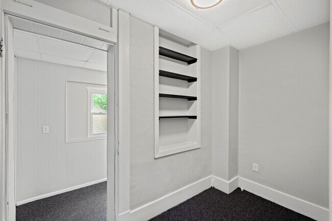 Building Photo - Stunning 2 bedroom home in Homestead available August 1!