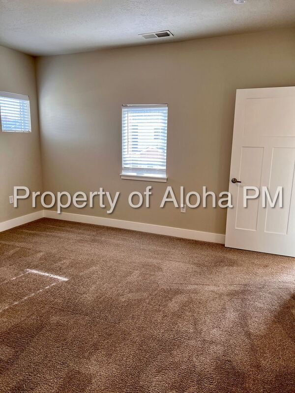 Building Photo - 3558 E Grand Forest Dr