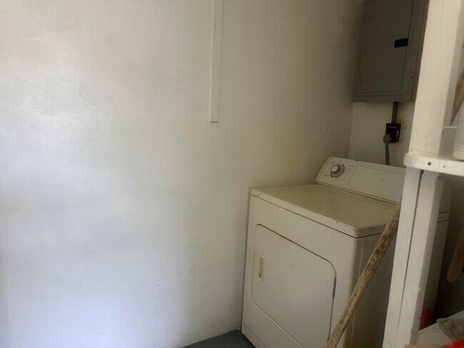 Building Photo - 4120 NW 39th Ave