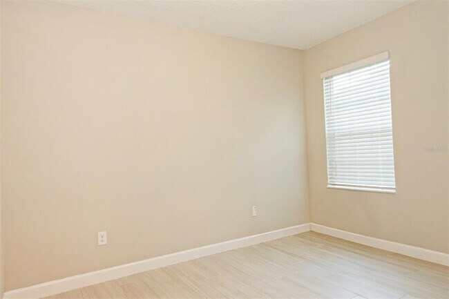 Building Photo - 16657 Shell Bay Dr