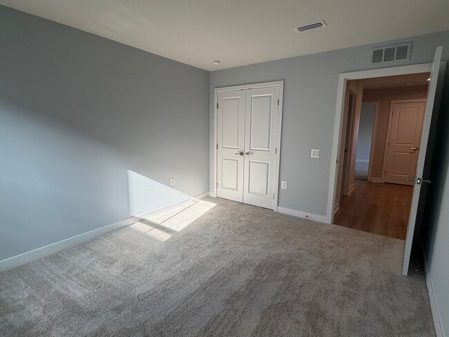 Building Photo - 80 White Sands Blvd