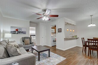 Building Photo - 4727 W Alabama St