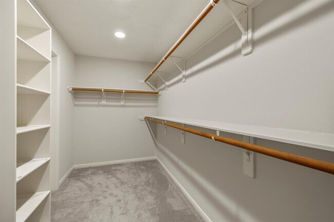 Building Photo - 6911 Autumn Rain Ln