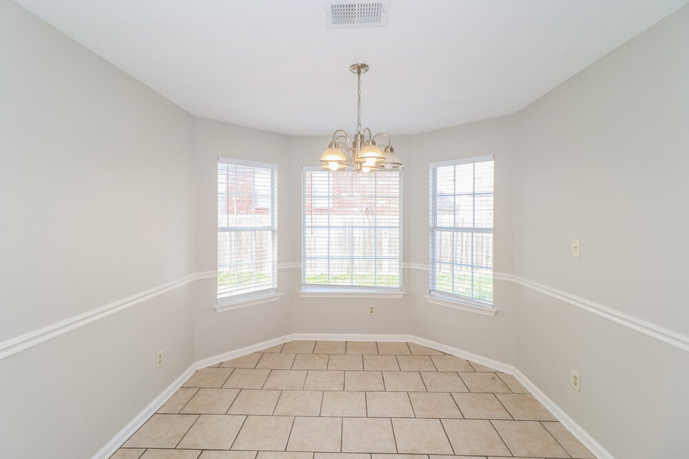 Building Photo - 995 Scofield Dr