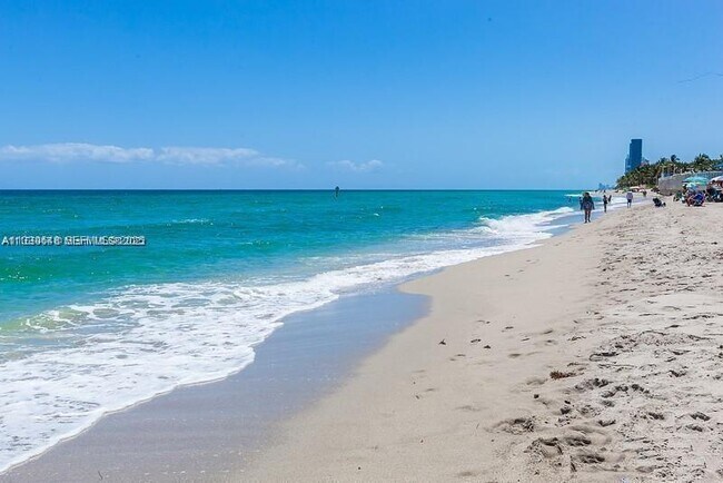 Building Photo - 2080 S Ocean Dr