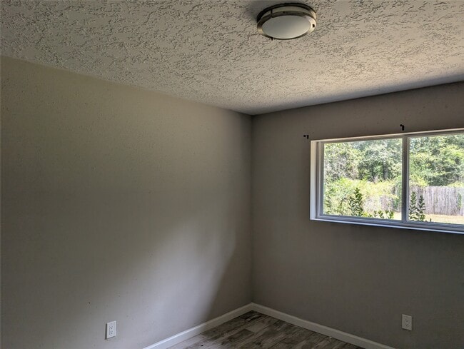 Building Photo - 25822 Glen Loch Dr