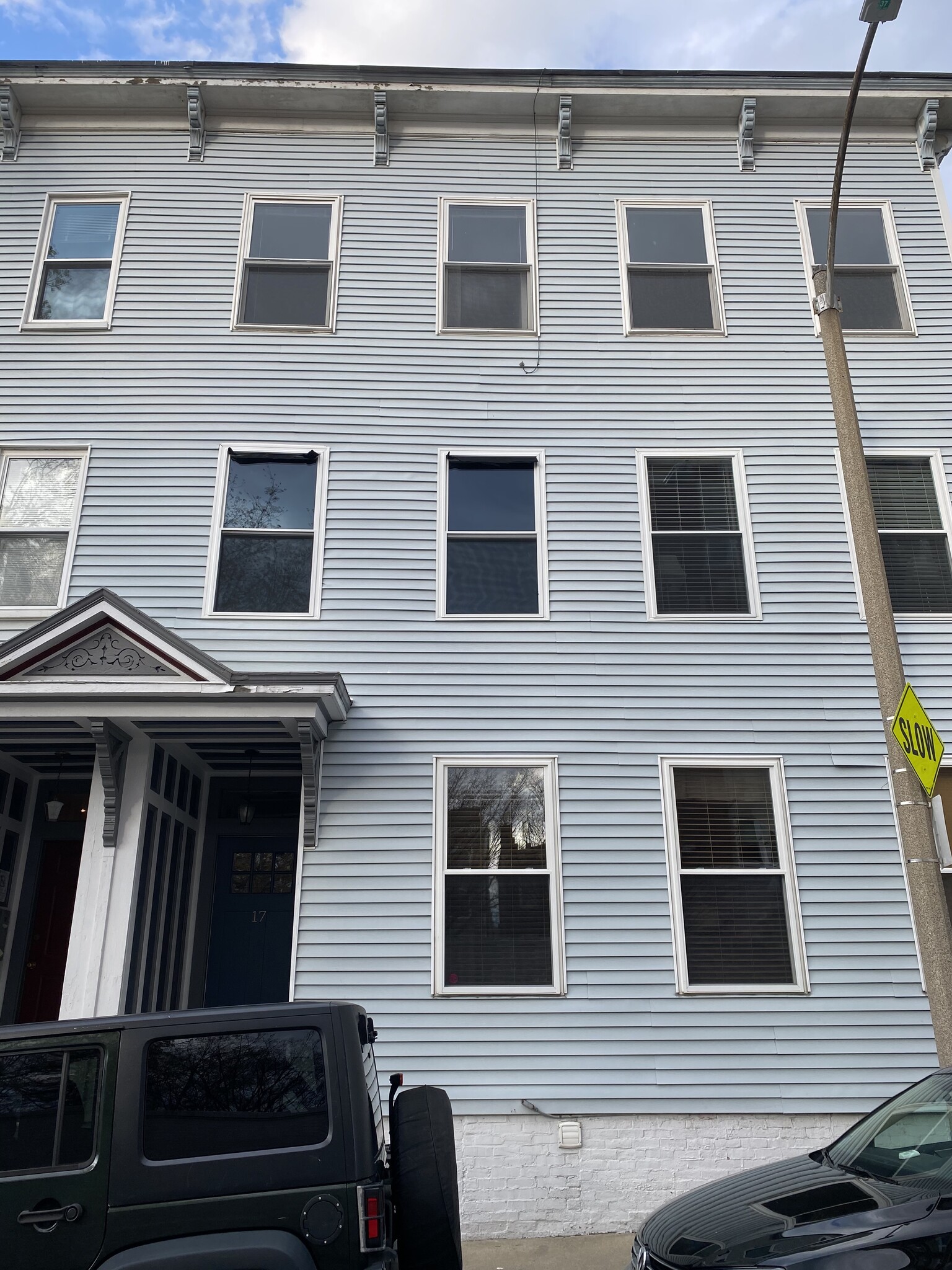 Building Photo - 17 Middle St
