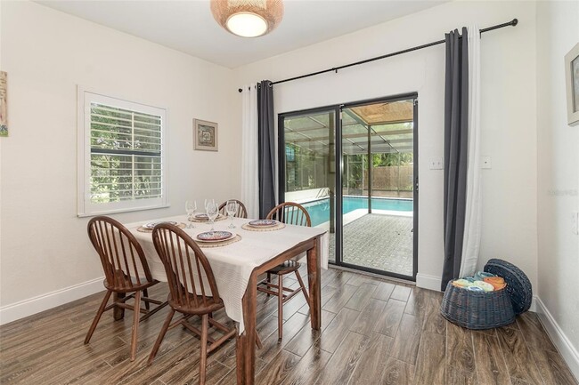 Building Photo - 2721 E Marks St