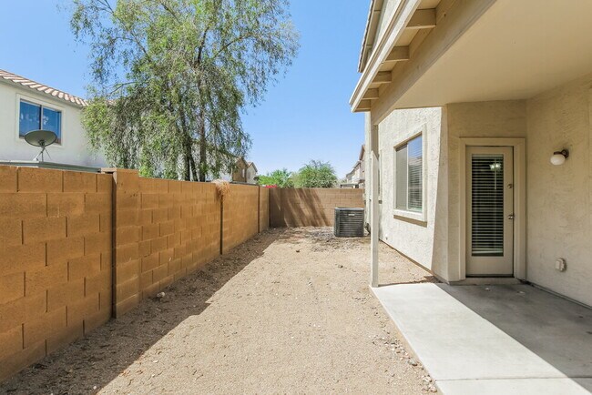 Building Photo - 17377 W Holland Ln