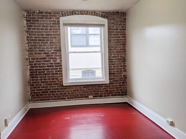 Floorplan - 110.5 E 6th St