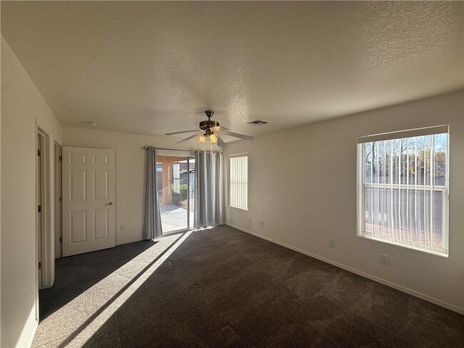 Building Photo - 2855 N Central St