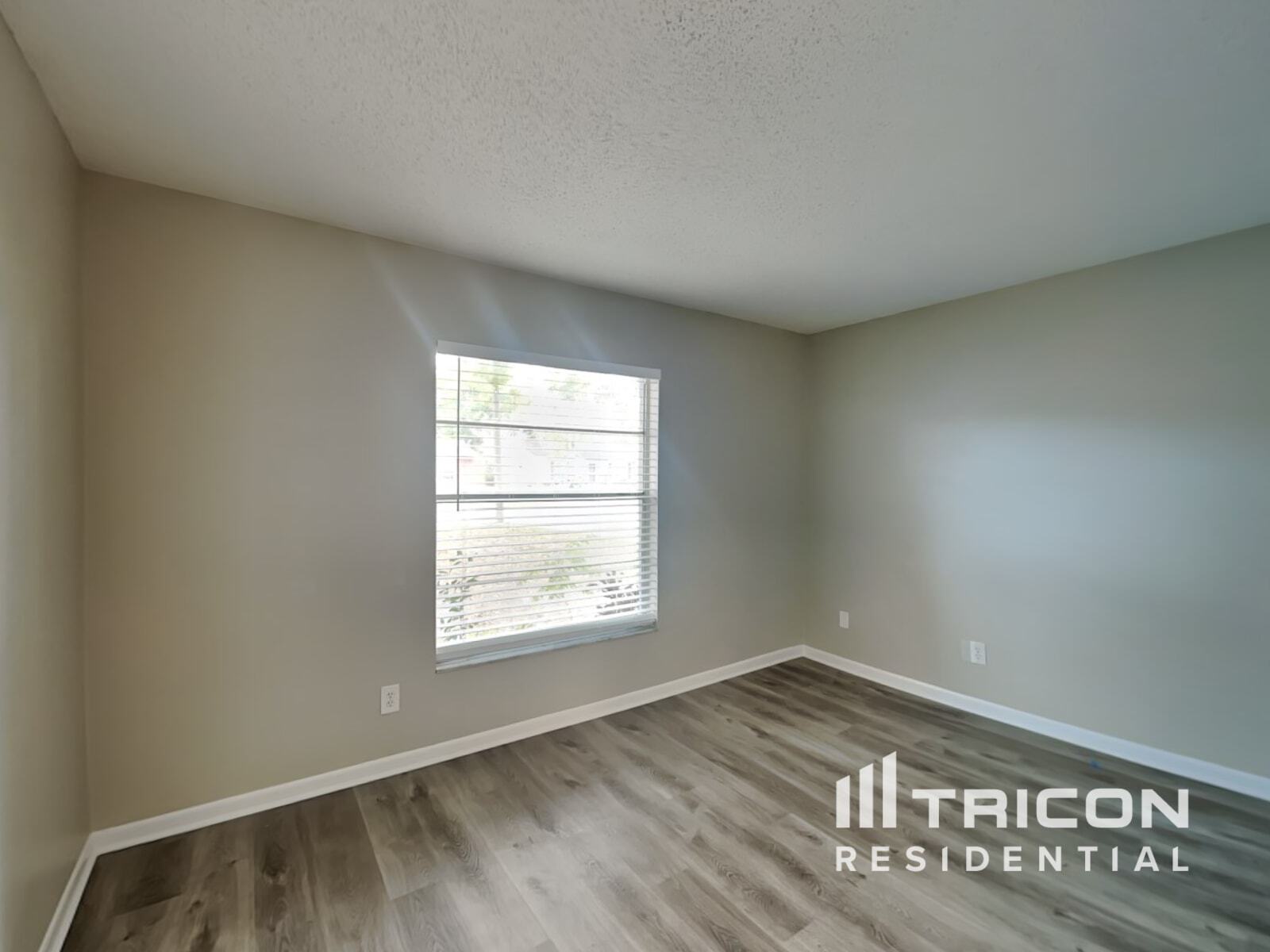 Building Photo - 405 Silver Hill Dr
