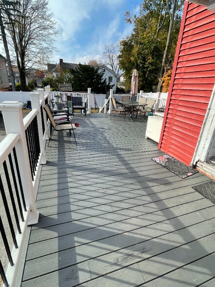 Building Photo - 241 Ash St