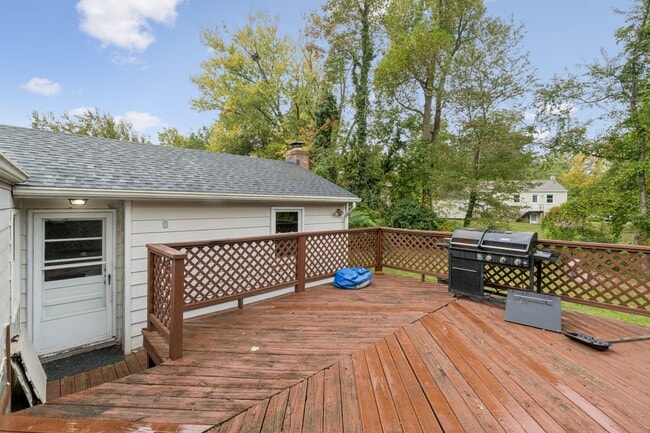 Building Photo - 8312 Potomac Ave