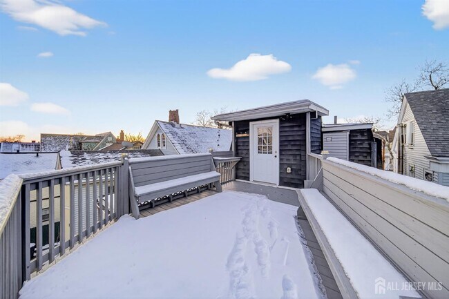 Building Photo - 194 High St