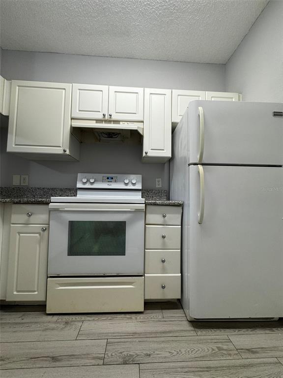 Building Photo - 2513 White Magnolia Way