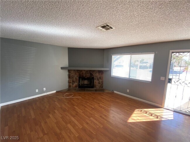 Building Photo - 7948 Decker Canyon Dr