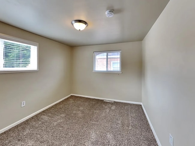 Building Photo - 7734 S Mission Dr