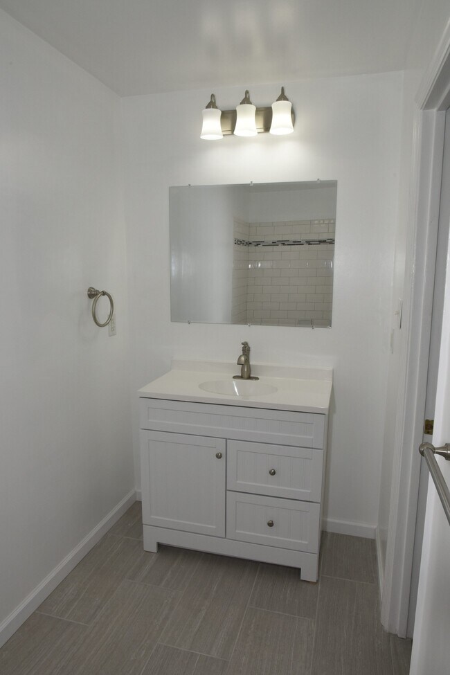 Building Photo - 2110 Gary St