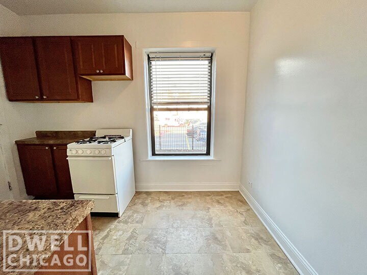Building Photo - 2653 N Spaulding Ave