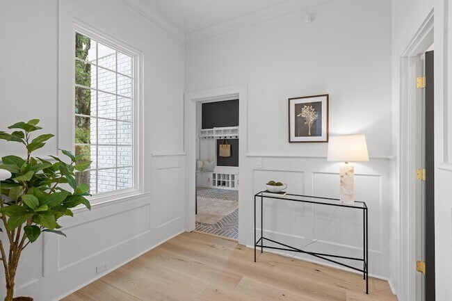 Building Photo - 1103 Centennial Dr