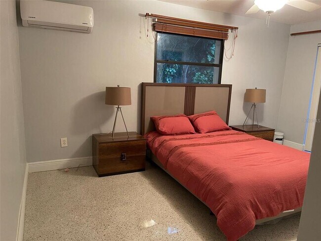 Building Photo - 3131 San Pedro St