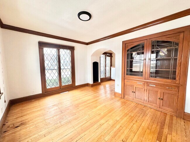 Building Photo - 7705 W Rogers St