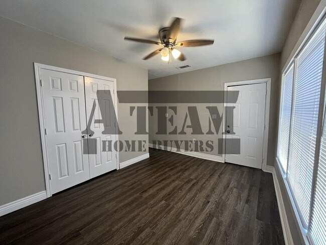 Building Photo - Modern 4 Bedroom 2 Bathroom home for rent!