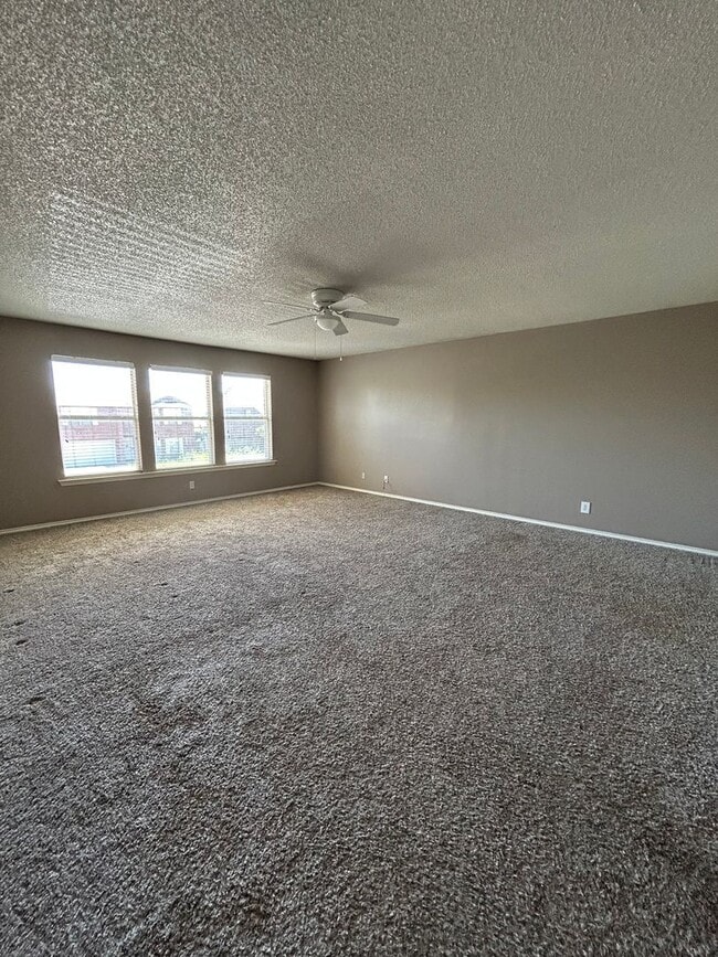 Building Photo - Spacious 4-Bedroom, 2.5-Bath Home in Plant...
