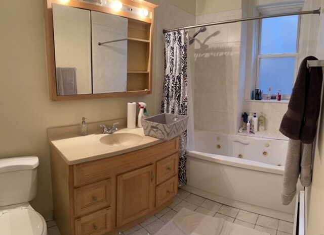 Building Photo - 1406 W Warner Ave