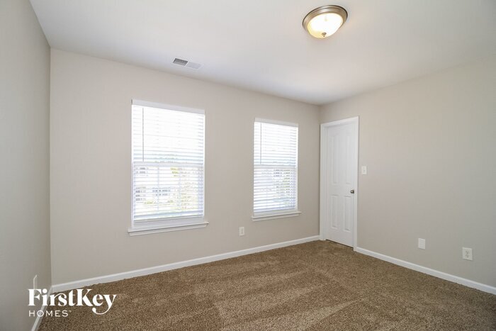 Building Photo - 113 Rosemont Ln