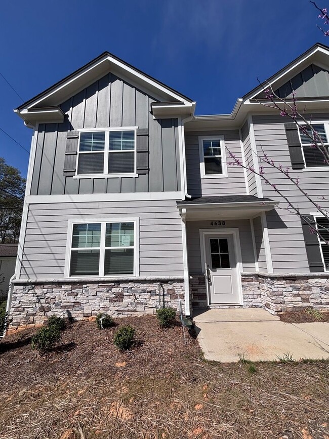 Building Photo - Brand new three-bedroom, 2.5-bath townhome