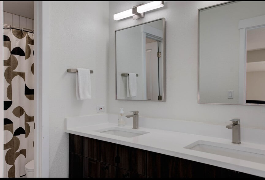 Bathroom 2 - 2305 Eagles Nest Dr