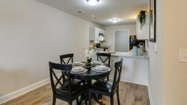 Building Photo - 208 Walnut Hill Dr